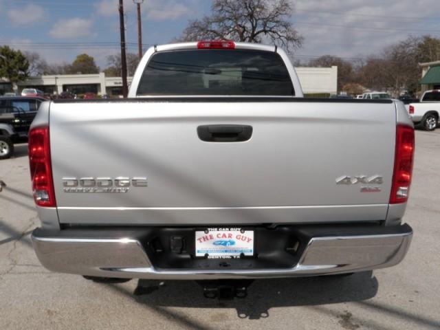 Dodge Ram Pickup 2004 photo 2
