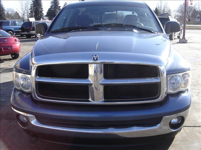 Dodge Ram Pickup 2004 photo 1