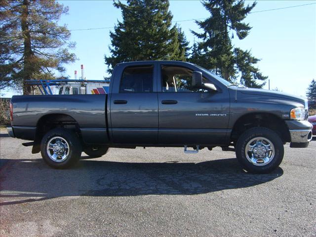 Dodge Ram Pickup 2004 photo 1