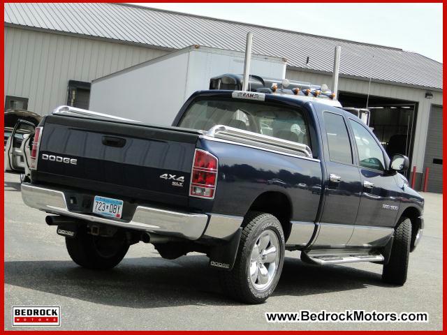 Dodge Ram Pickup 2004 photo 2