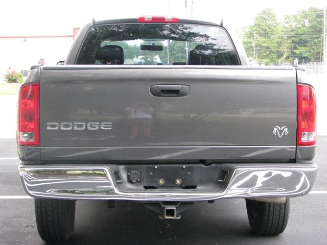 Dodge Ram Pickup 2004 photo 4