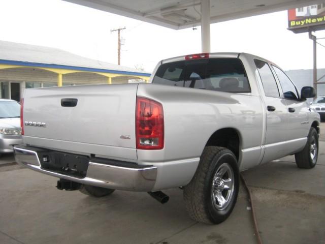 Dodge Ram Pickup 2004 photo 1