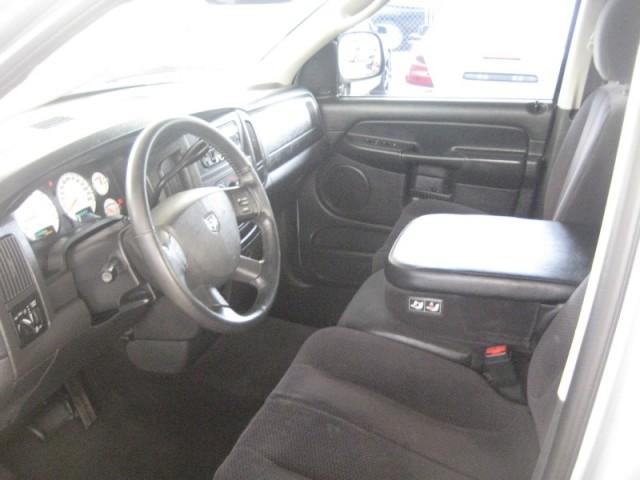 Dodge Ram Pickup 2004 photo 3