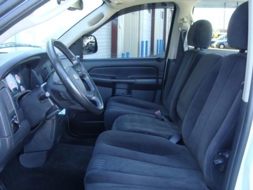 Dodge Ram Pickup 2004 photo 2