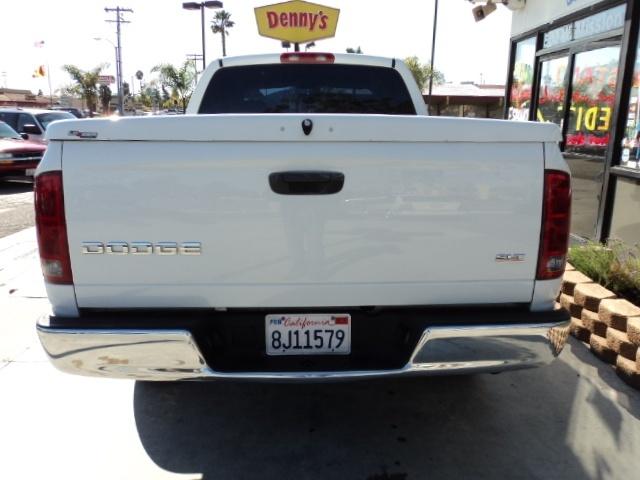 Dodge Ram Pickup 2004 photo 4