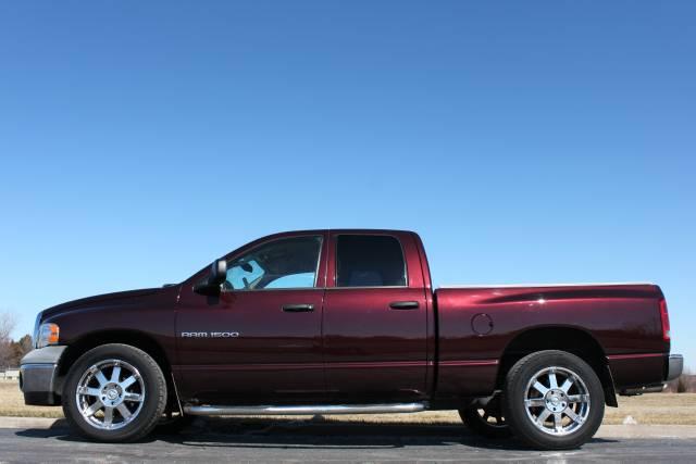 Dodge Ram Pickup 2004 photo 1