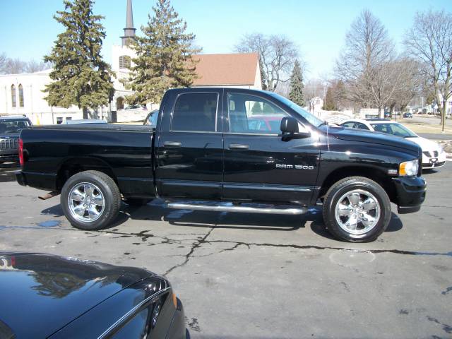 Dodge Ram Pickup 2004 photo 3