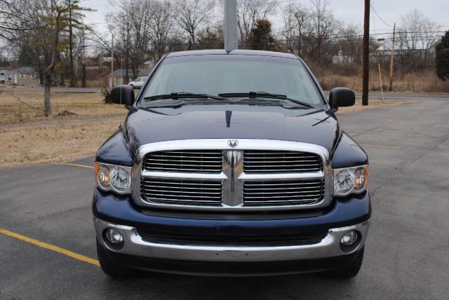 Dodge Ram Pickup 2004 photo 1