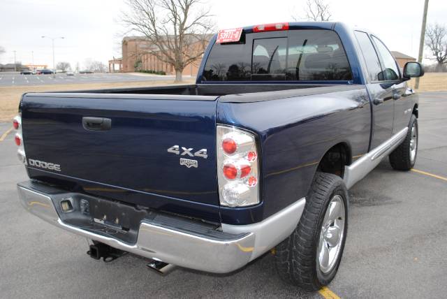 Dodge Ram Pickup 2004 photo 3