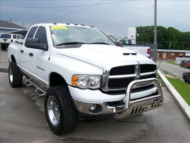 Dodge Ram Pickup SLT Crew Cab Pickup