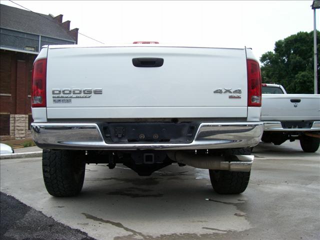 Dodge Ram Pickup 2004 photo 1