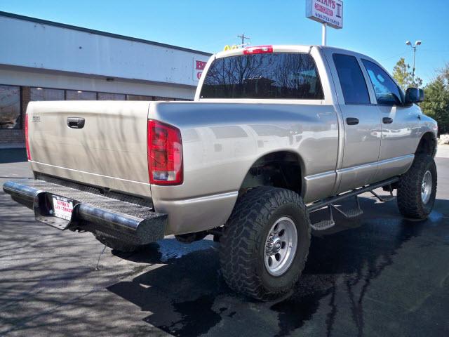 Dodge Ram Pickup 2004 photo 1