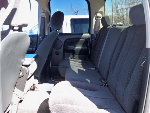 Dodge Ram Pickup 2004 photo 2