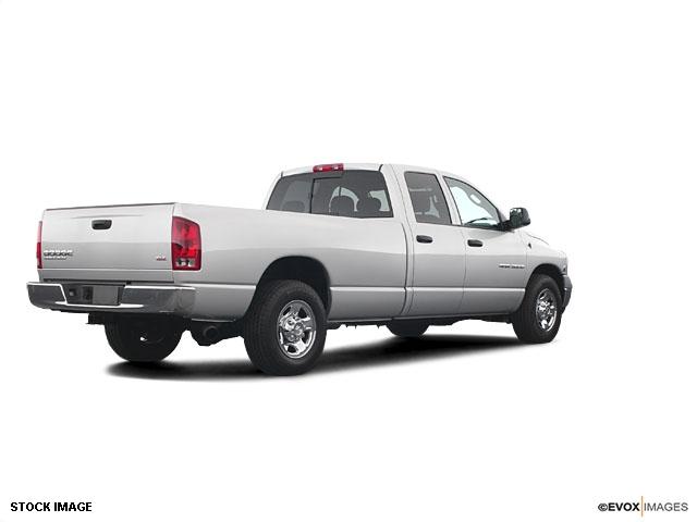 Dodge Ram Pickup 2004 photo 2