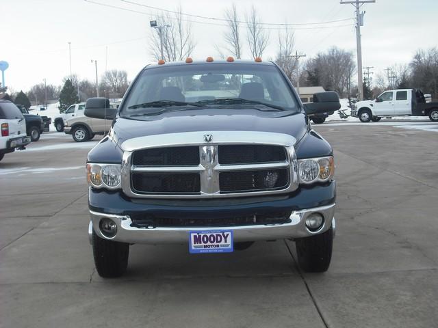 Dodge Ram Pickup 2004 photo 1