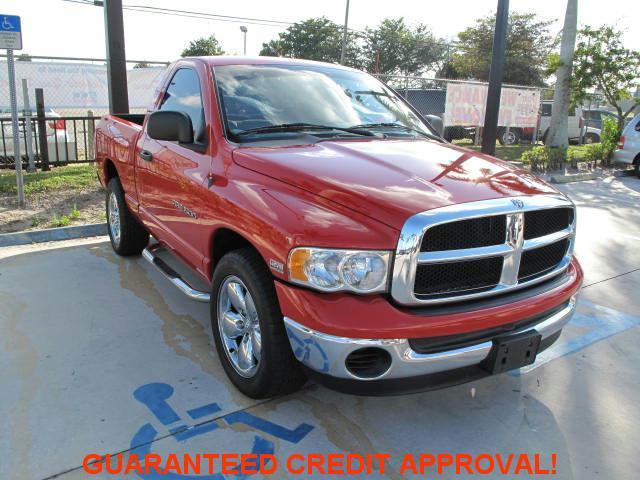 Dodge Ram Pickup 2004 photo 2