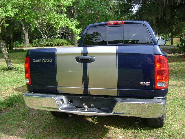 Dodge Ram Pickup 2004 photo 3