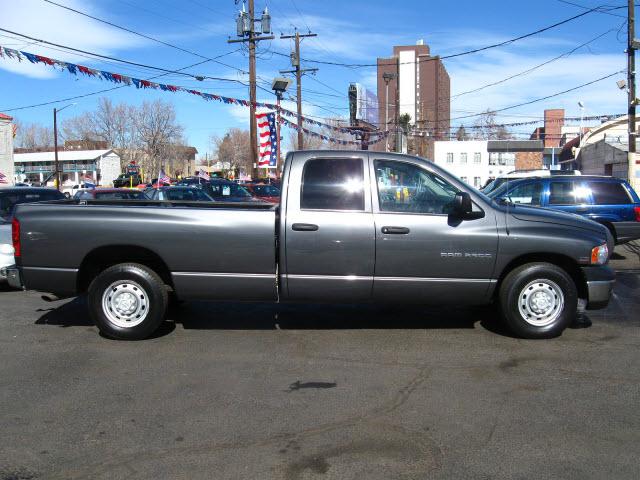 Dodge Ram Pickup 2004 photo 1
