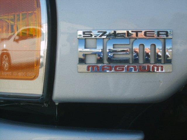 Dodge Ram Pickup 2004 photo 2