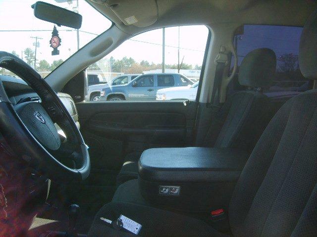Dodge Ram Pickup 2004 photo 3