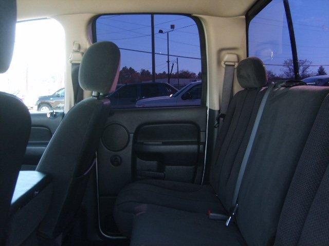 Dodge Ram Pickup 2004 photo 4
