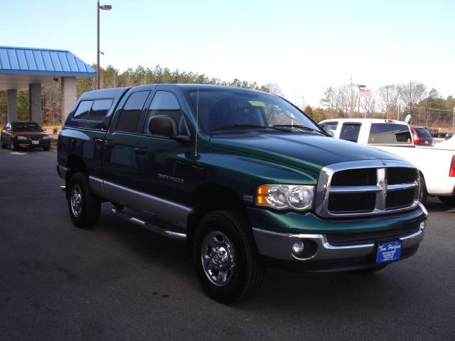 Dodge Ram Pickup 2004 photo 1