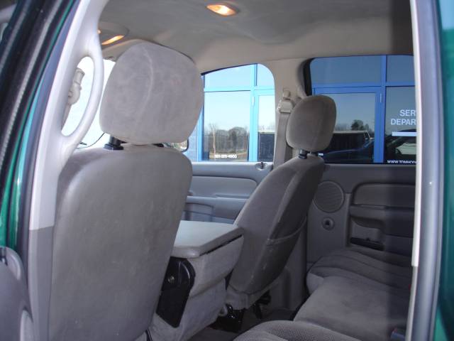 Dodge Ram Pickup 2004 photo 3