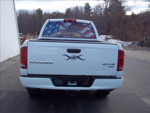 Dodge Ram Pickup 2004 photo 4