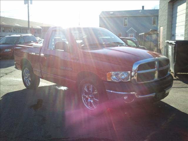 Dodge Ram Pickup 2004 photo 2