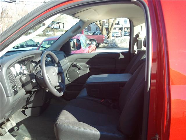 Dodge Ram Pickup 2004 photo 3