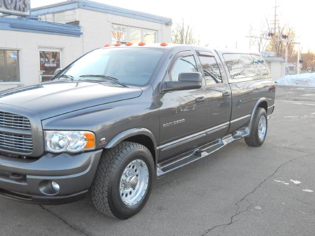 Dodge Ram Pickup 2004 photo 1