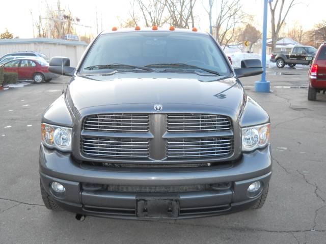 Dodge Ram Pickup 2004 photo 2