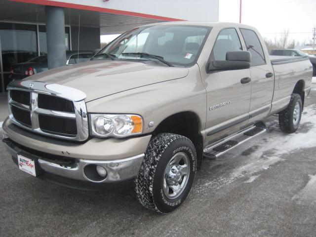 Dodge Ram Pickup 2004 photo 1
