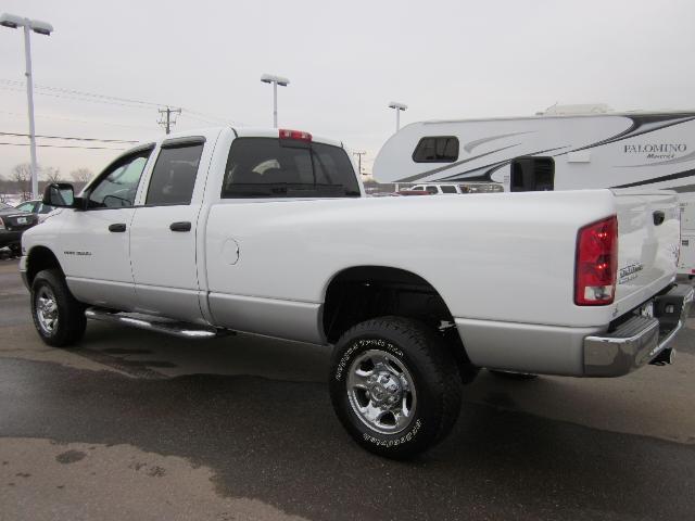 Dodge Ram Pickup 2004 photo 4