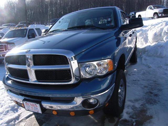 Dodge Ram Pickup 2005 photo 4