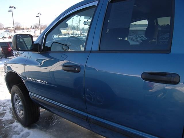 Dodge Ram Pickup 2005 photo 5