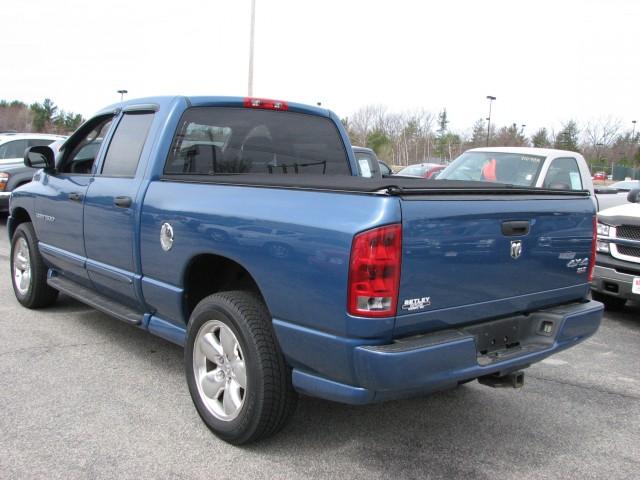 Dodge Ram Pickup 2005 photo 1