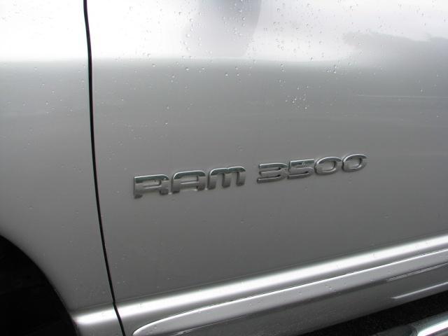 Dodge Ram Pickup 2005 photo 1