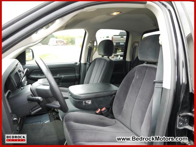 Dodge Ram Pickup 2005 photo 4