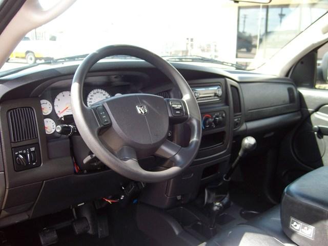 Dodge Ram Pickup 2005 photo 4