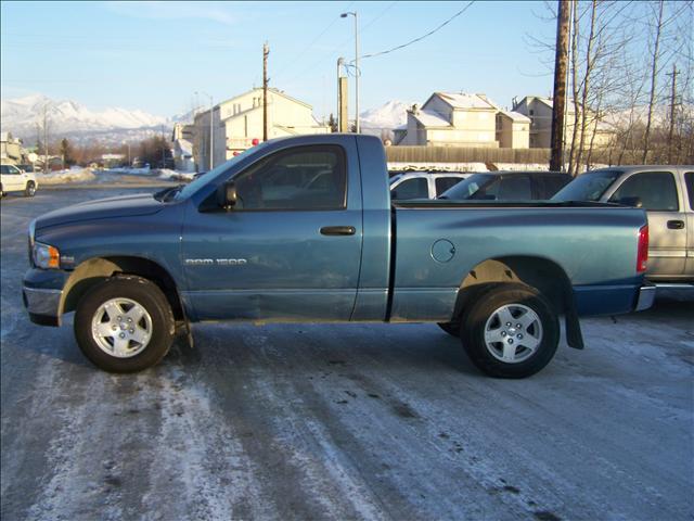 Dodge Ram Pickup 2005 photo 2