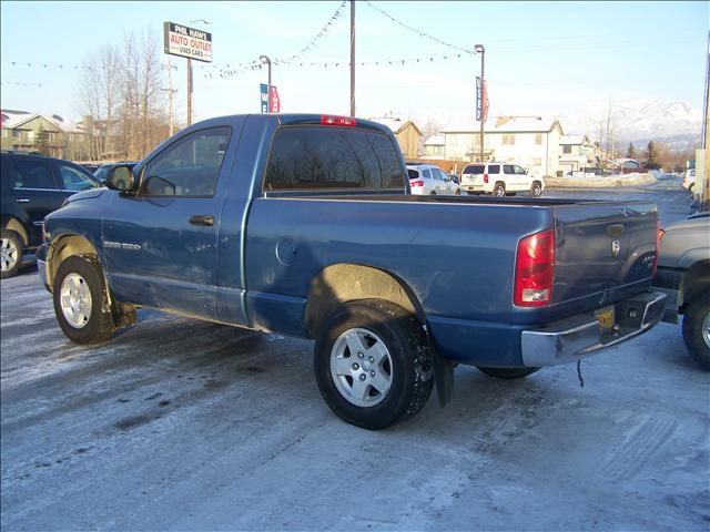 Dodge Ram Pickup 2005 photo 3