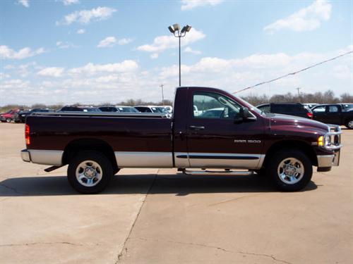 Dodge Ram Pickup 2005 photo 3