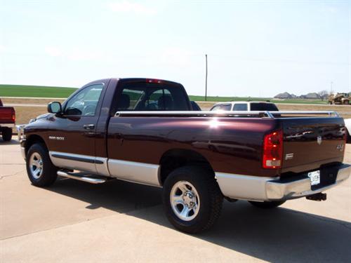 Dodge Ram Pickup 2005 photo 4