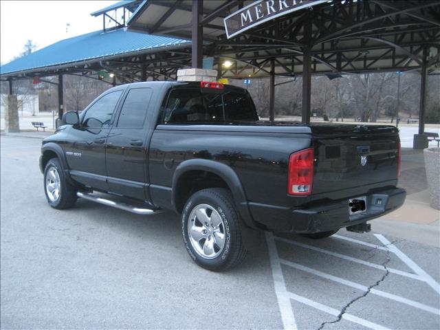 Dodge Ram Pickup Base Especial Edition Crew Cab Pickup