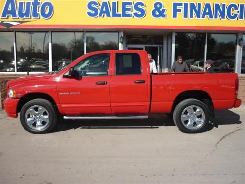 Dodge Ram Pickup 2005 photo 3
