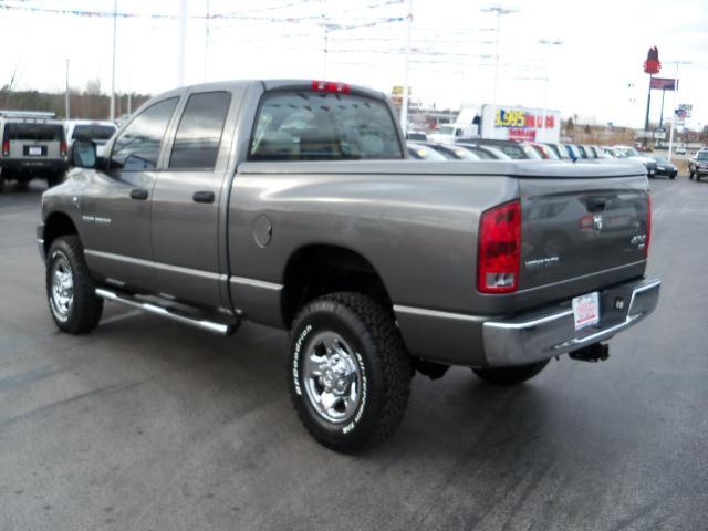 Dodge Ram Pickup 2006 photo 2