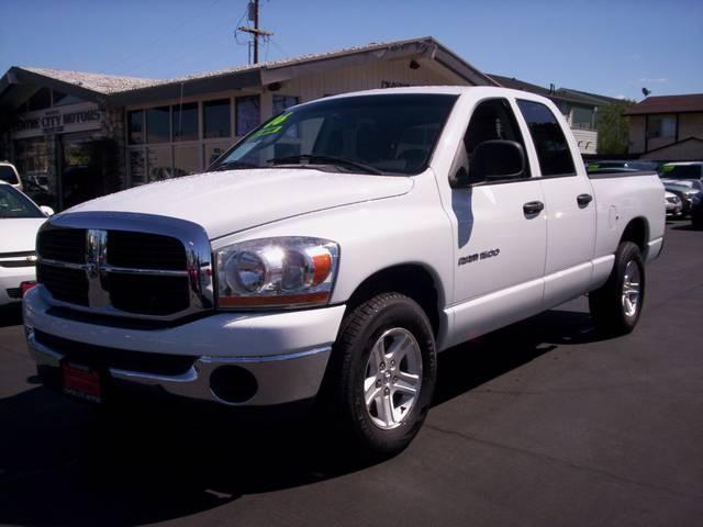 Dodge Ram Pickup 2006 photo 1
