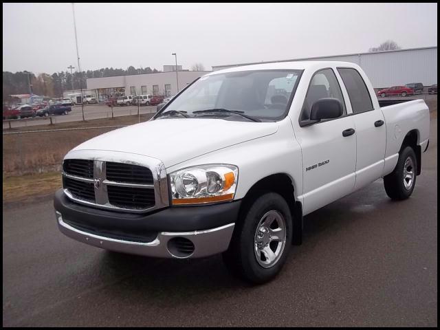 Dodge Ram Pickup 2006 photo 1