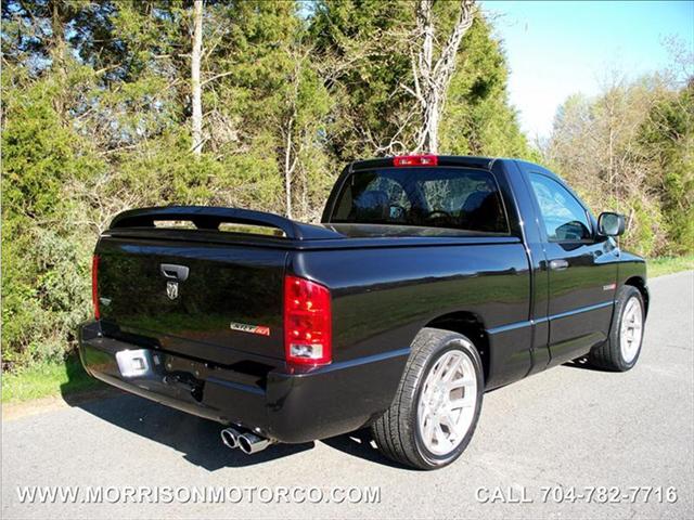 Dodge Ram Pickup 2006 photo 2
